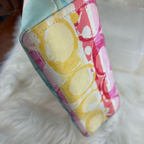 COACH VINTAGE HAMPTON HOBO HAWAIIAN STYLE HANDBAG - Picture 5 of 7